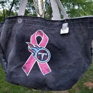 NFL Bags - NWT NFL Tennessee Titans Breast Cancer tote NFL Bags - NWT NFL Tennessee Titans Breast Cancer tote